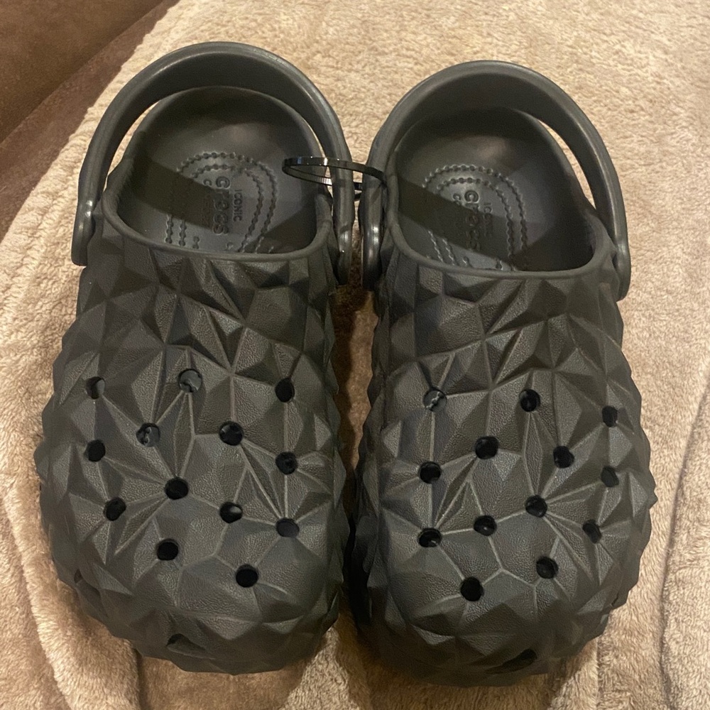 CROCS Kids Textured Black Clogs